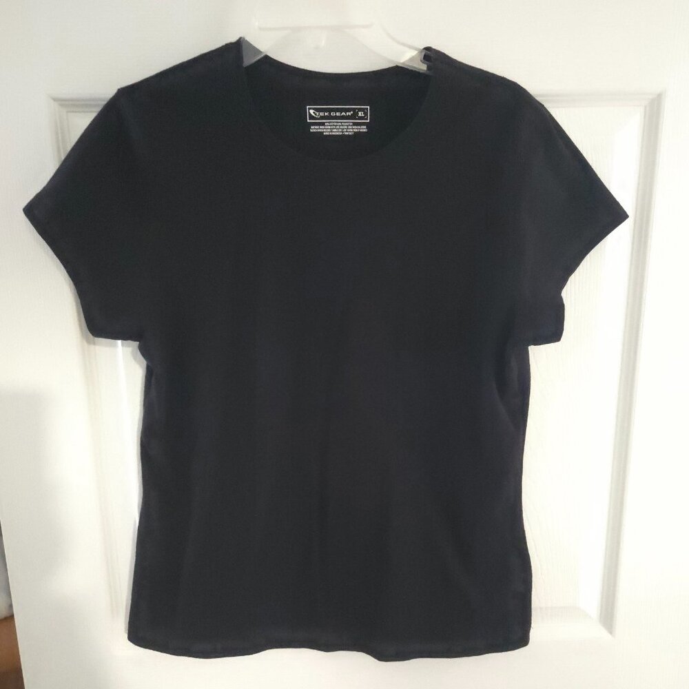 Ladies Tek Gear Short Sleeve Tee.